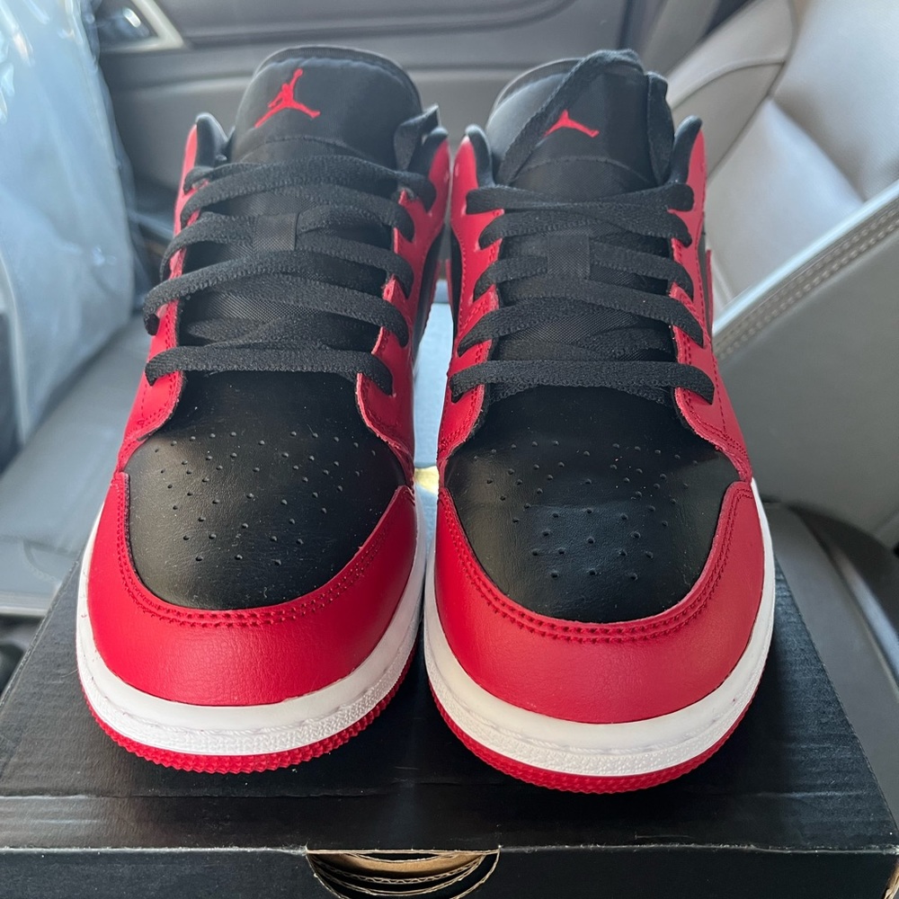 Aj1 6.5 youth.  Brand new